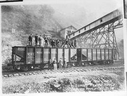 coal workers and rail car